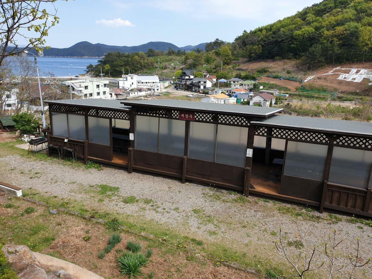 Tongyeong Yehyang Pension Exterior foto